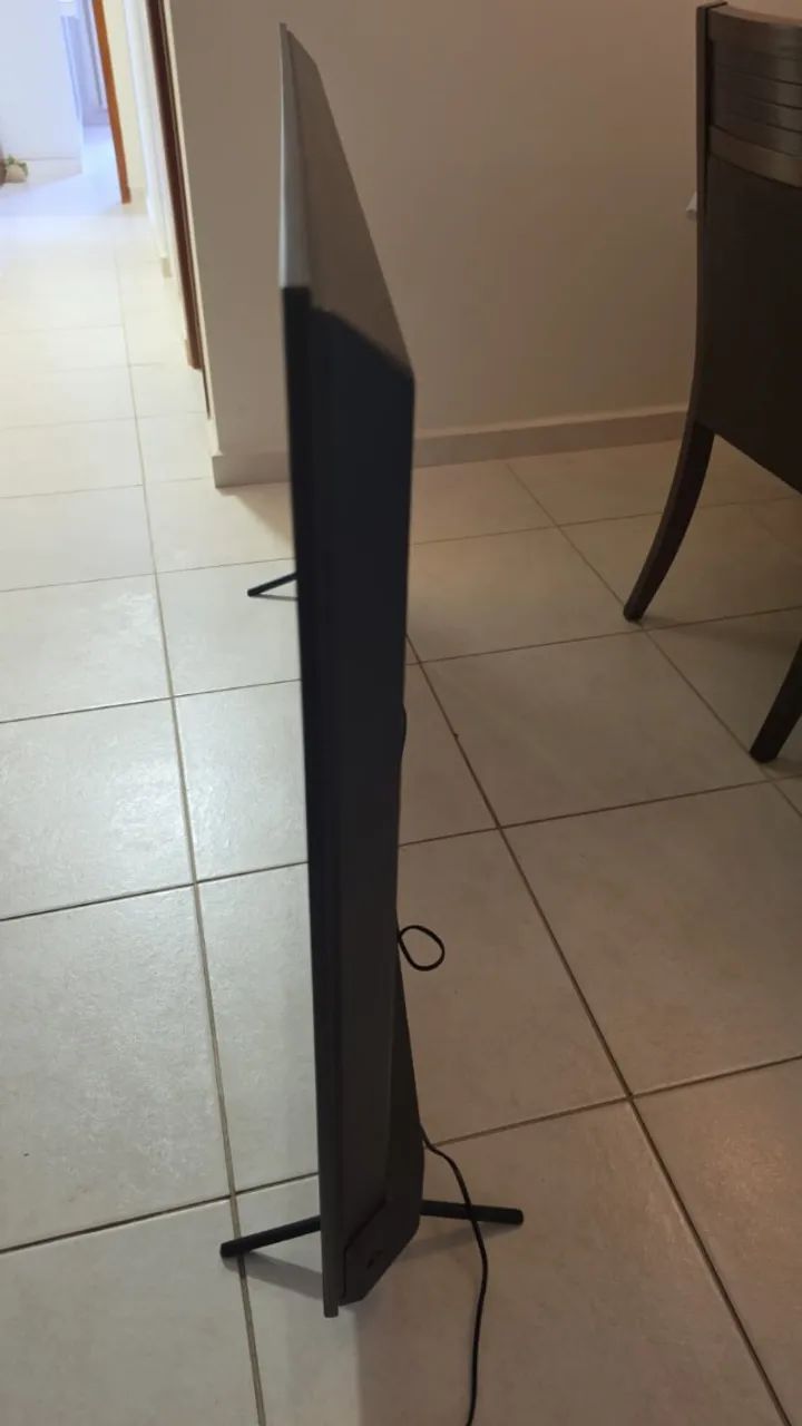 TV 65 polegadas Philips, semi nova. Que tal um telão em casa? - Foto 5