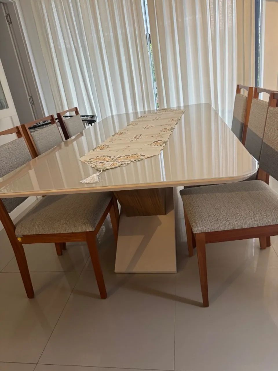 Mesa de jantar 8 lugares - Foto 2