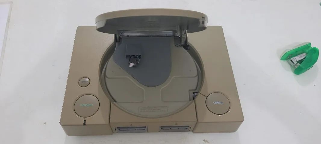 PS1 FAT COM PICOSTATION CARCAÇA AMARELADA