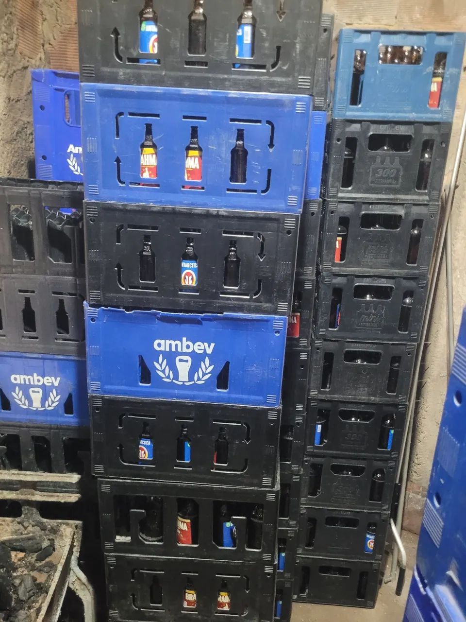 Caixas de cracudinha ambev
