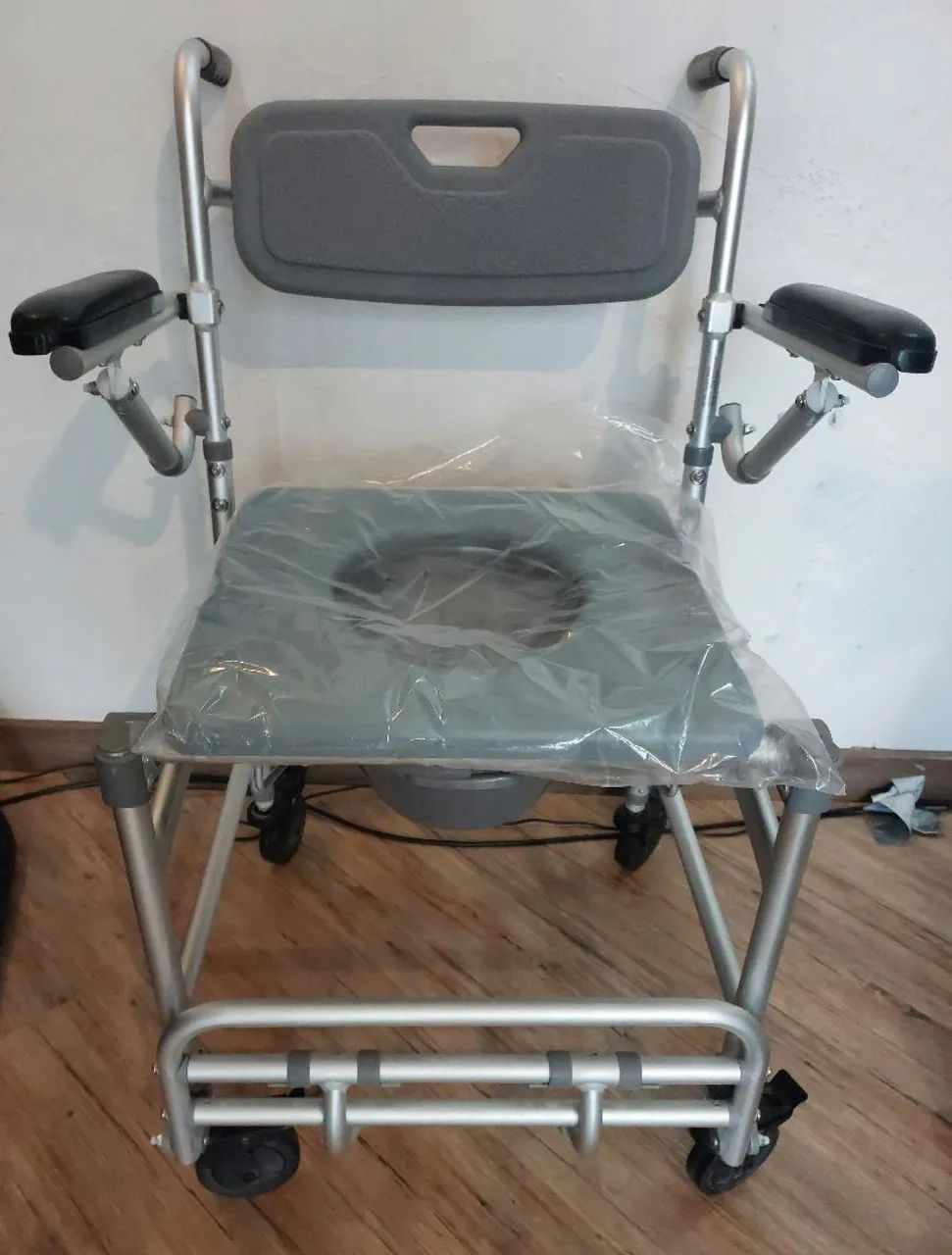 Cadeira de Banho novíssima 