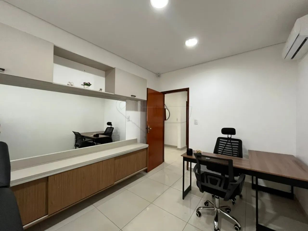 Salas Comerciais Equipadas com Ar-Condicionado e Recepção Localizada no Centro de Limeira/ - Foto 4