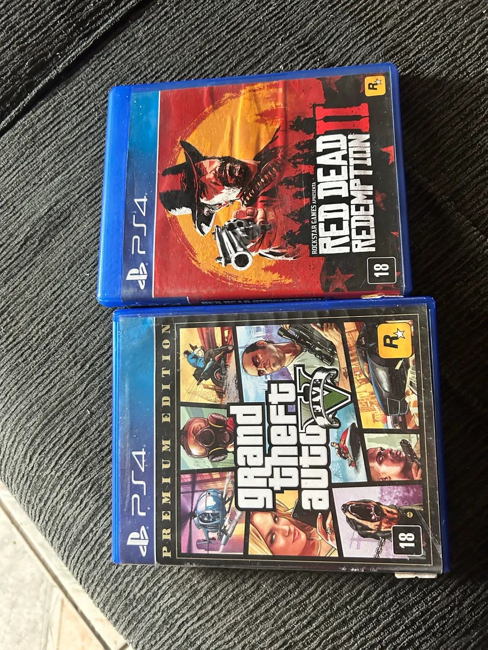Vendo 2 jogos de ps4