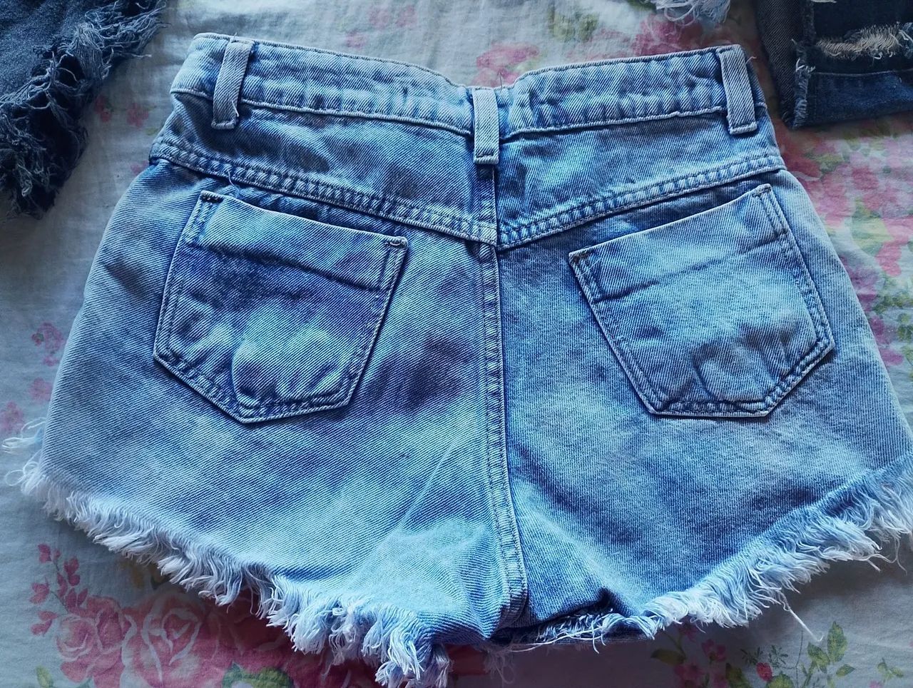 3 Shorts tamanho 36 - Foto 2
