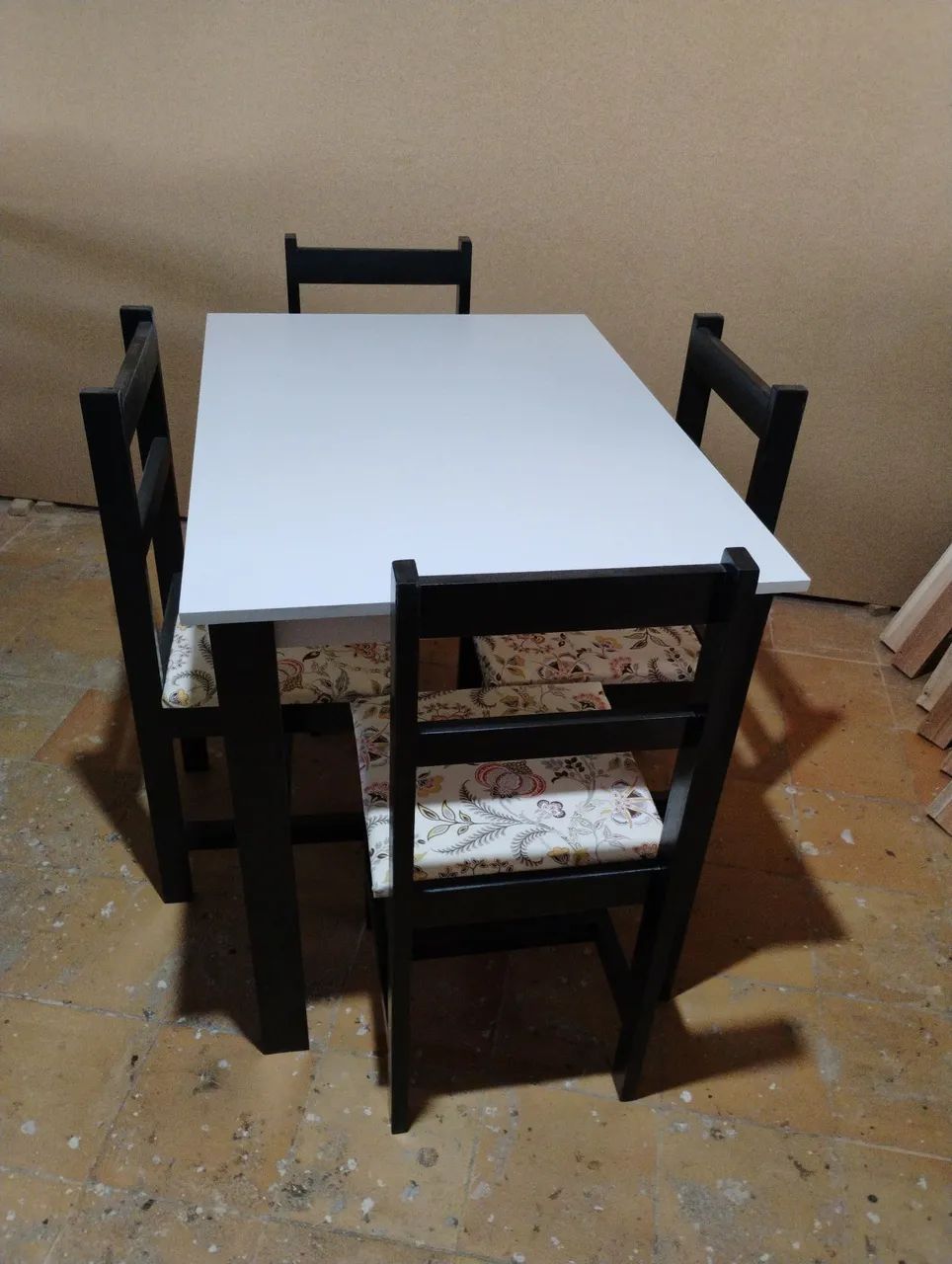 Mesa e Cadeiras - Foto 5