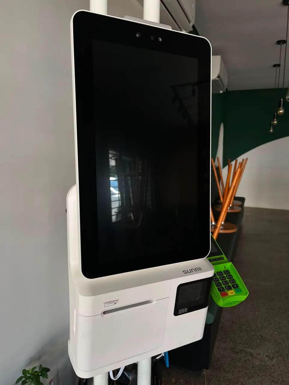 Totem SUNMI de autoatendimento com tela touch e impressora integrada  - Foto 3