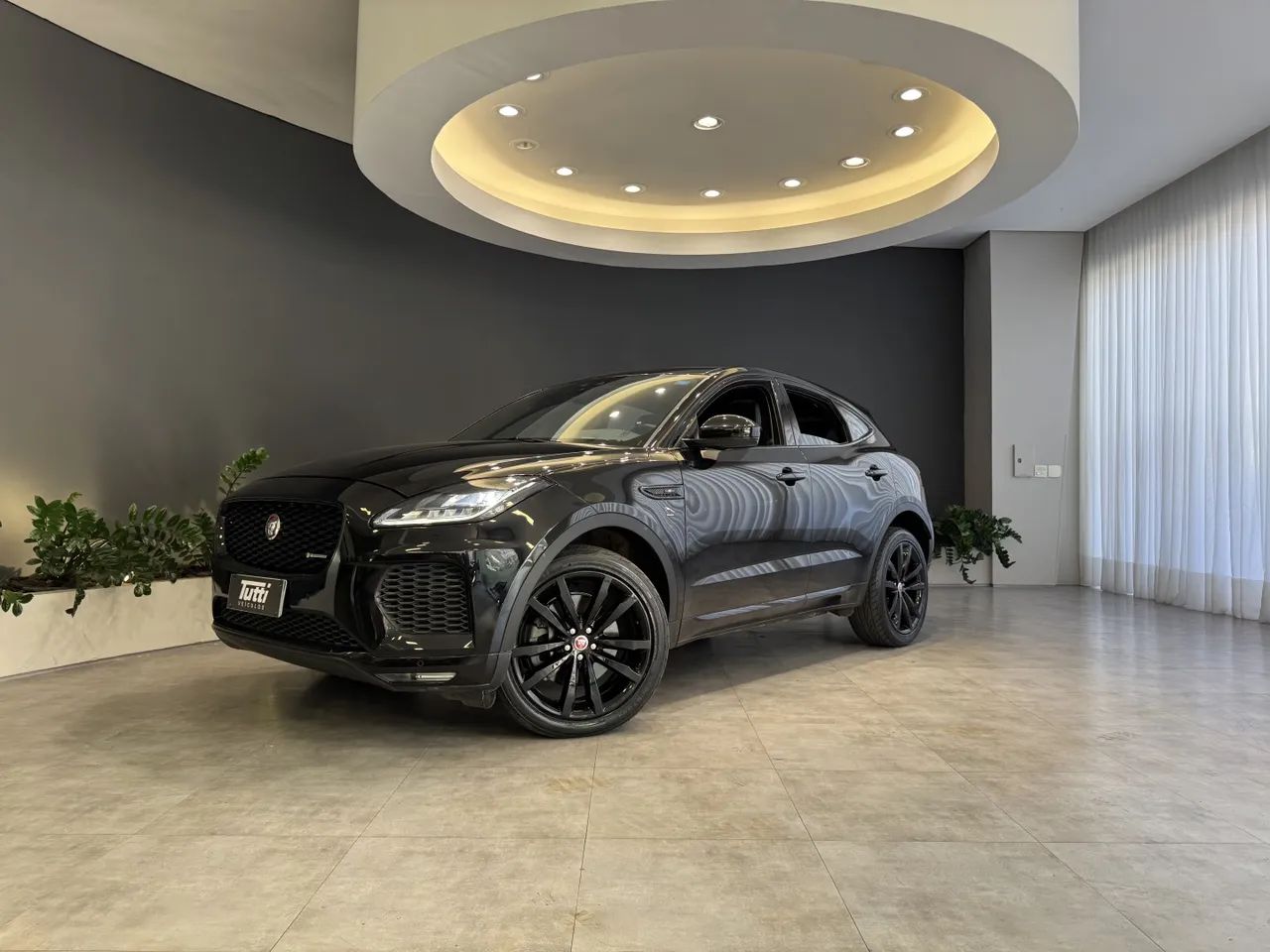 Jaguar E-Pace R-dynamic S 2.0 AWD 249cv Aut. 2019 - Foto 2