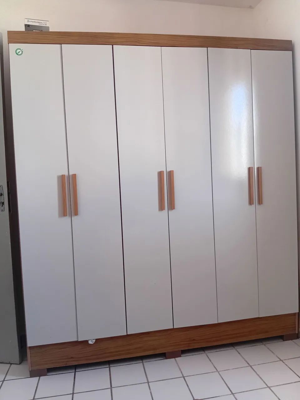 Guarda roupa 6 portas
