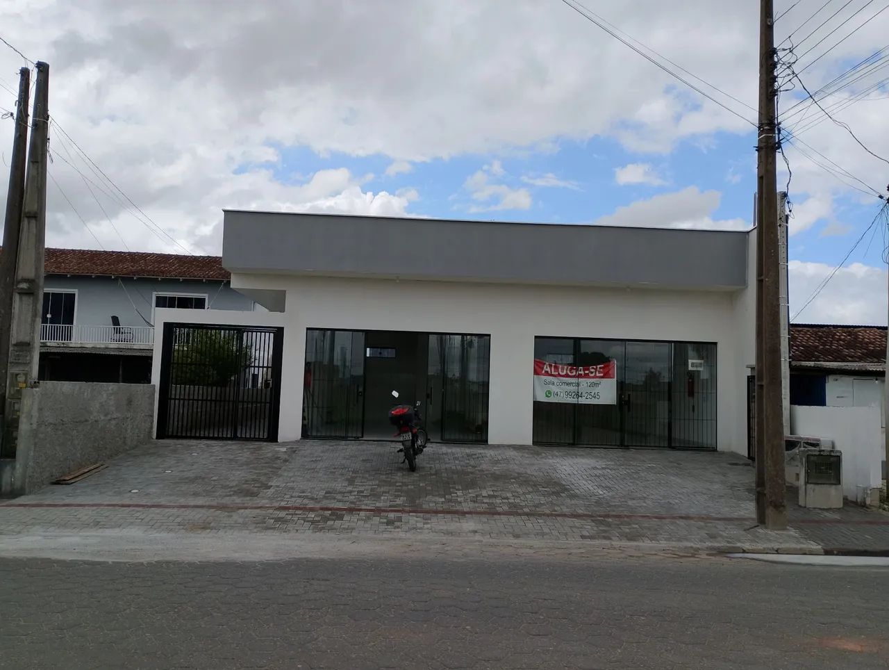 Sala comercial em Araquari-SC, 120m² com rede trifásica  - Foto 3