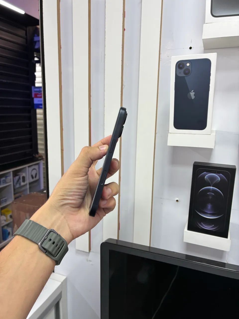 IPhone 16 - 128GB - Preto  - Foto 4