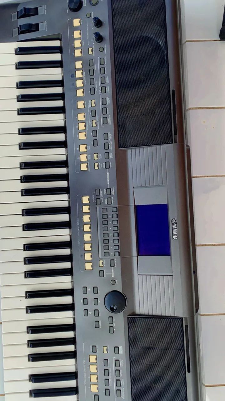 Vendo  teclado yamaha s670