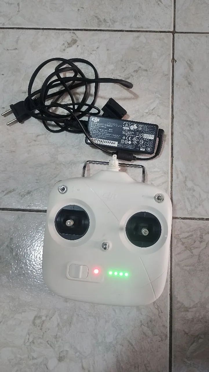 Drone DJI Phantom 3 - Foto 2