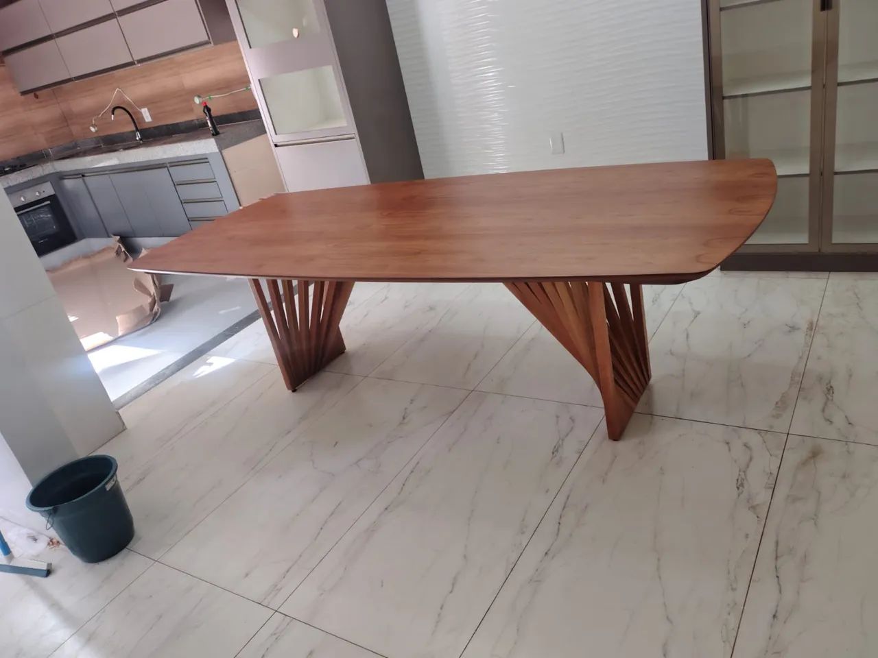 Mesa de Jantar 2.50x1.10 com 8 Cadeiras Poltrona - Foto 3