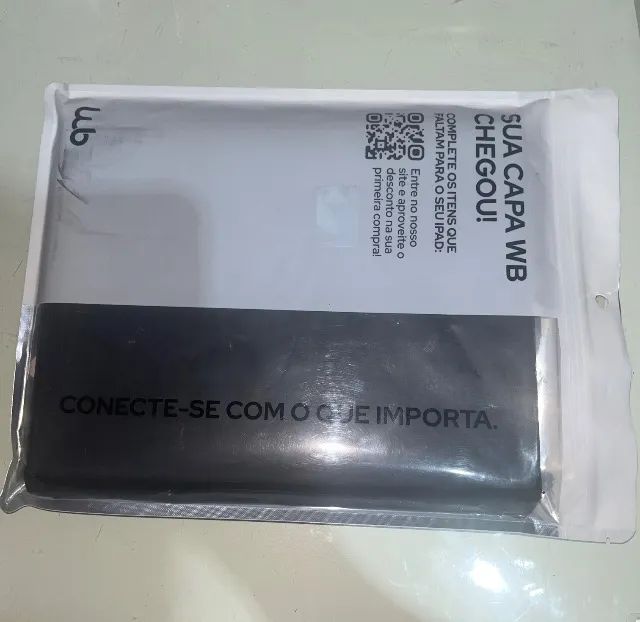 Capa com Teclado Magnético e Touchpad - iPad 10ª e 11ª Geração (10,9"/11") - Usada - Foto 3