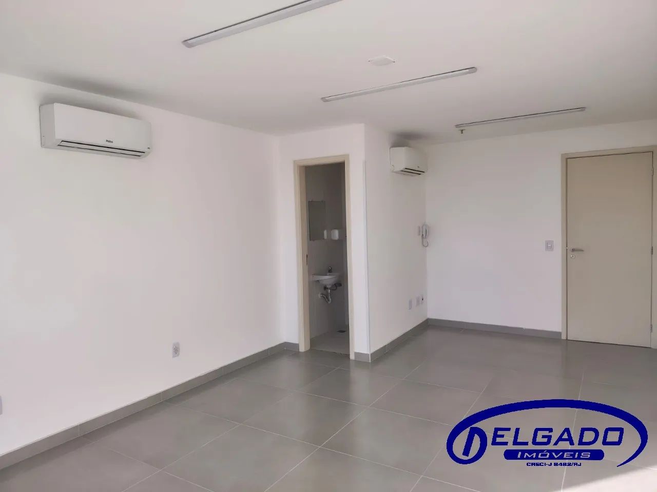 DELGADO aluga SALAS COMERCIAIS, Ed. OFFICE TOWER com aproximadamente 30 m², no Centro - It - Foto 5