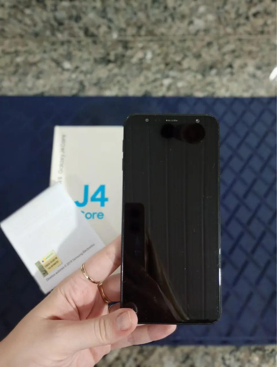 Smartphone Samsung J4 Core - Preto Seminovo