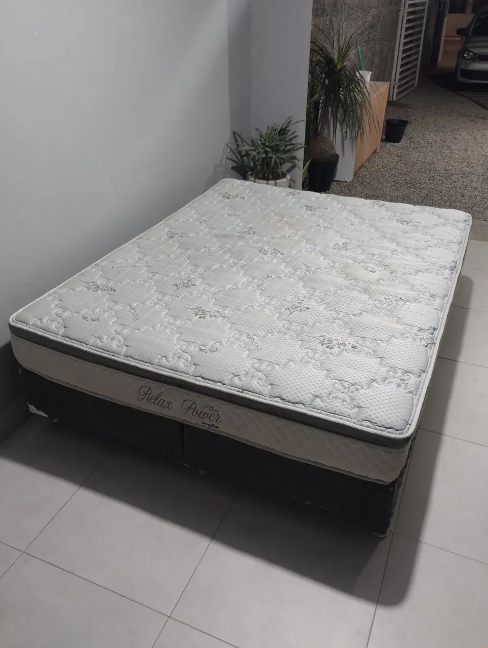 Cama box casal Queen base e colchão entrego ler anúncio  - Foto 5