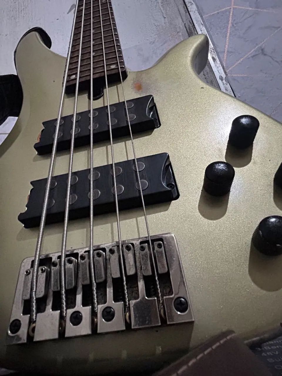 Baixo Yamaha TRBX 375 - Foto 2