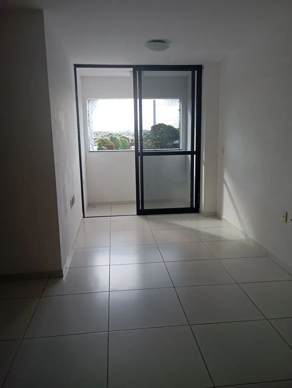 alugo apartamento no farol - Foto 2