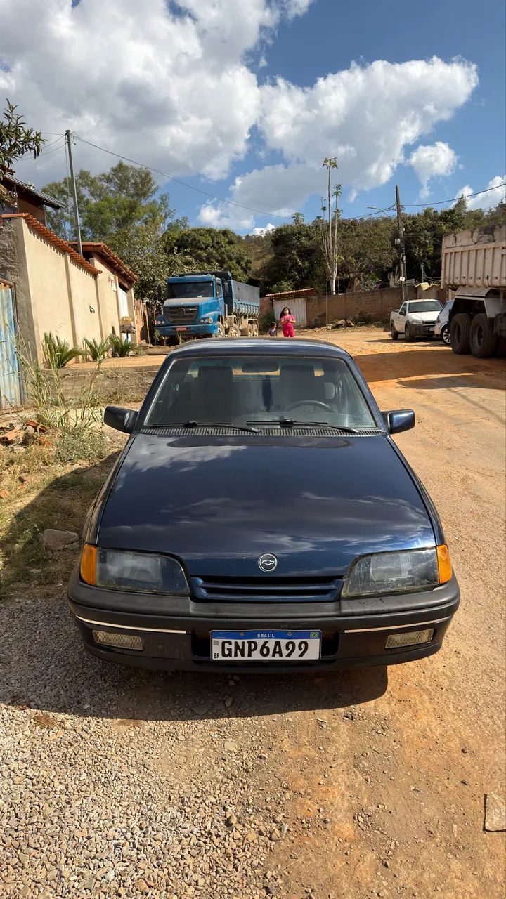 Chevrolet Monza Monza Classic SE 2.0 /MPFI e EFI 2p e 4p 1991
