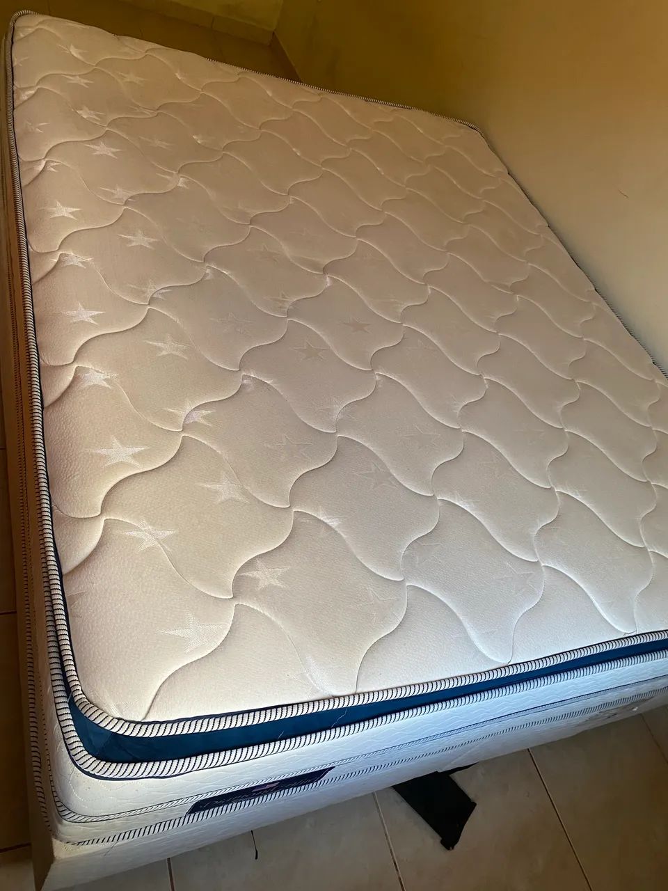 Cama queen diamond blue - usada  - Foto 4
