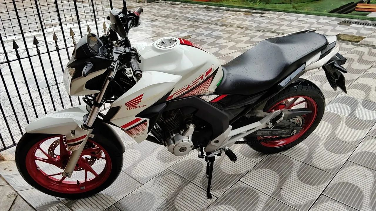 CB TWISTER MUITO BEM CONSERVADA  - Foto 4