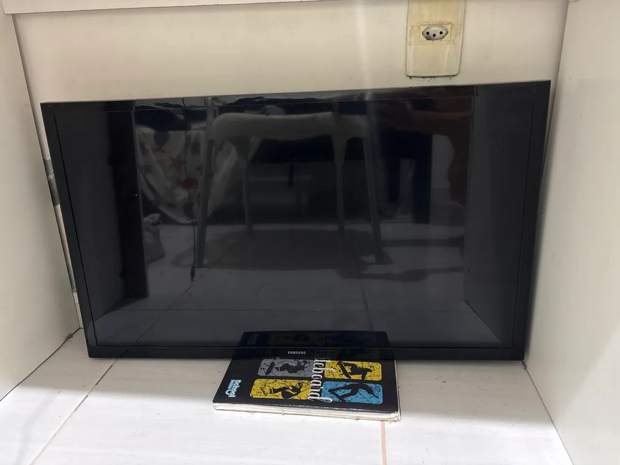 Tv Samsung tela quebrada modelo UN32J4000AG