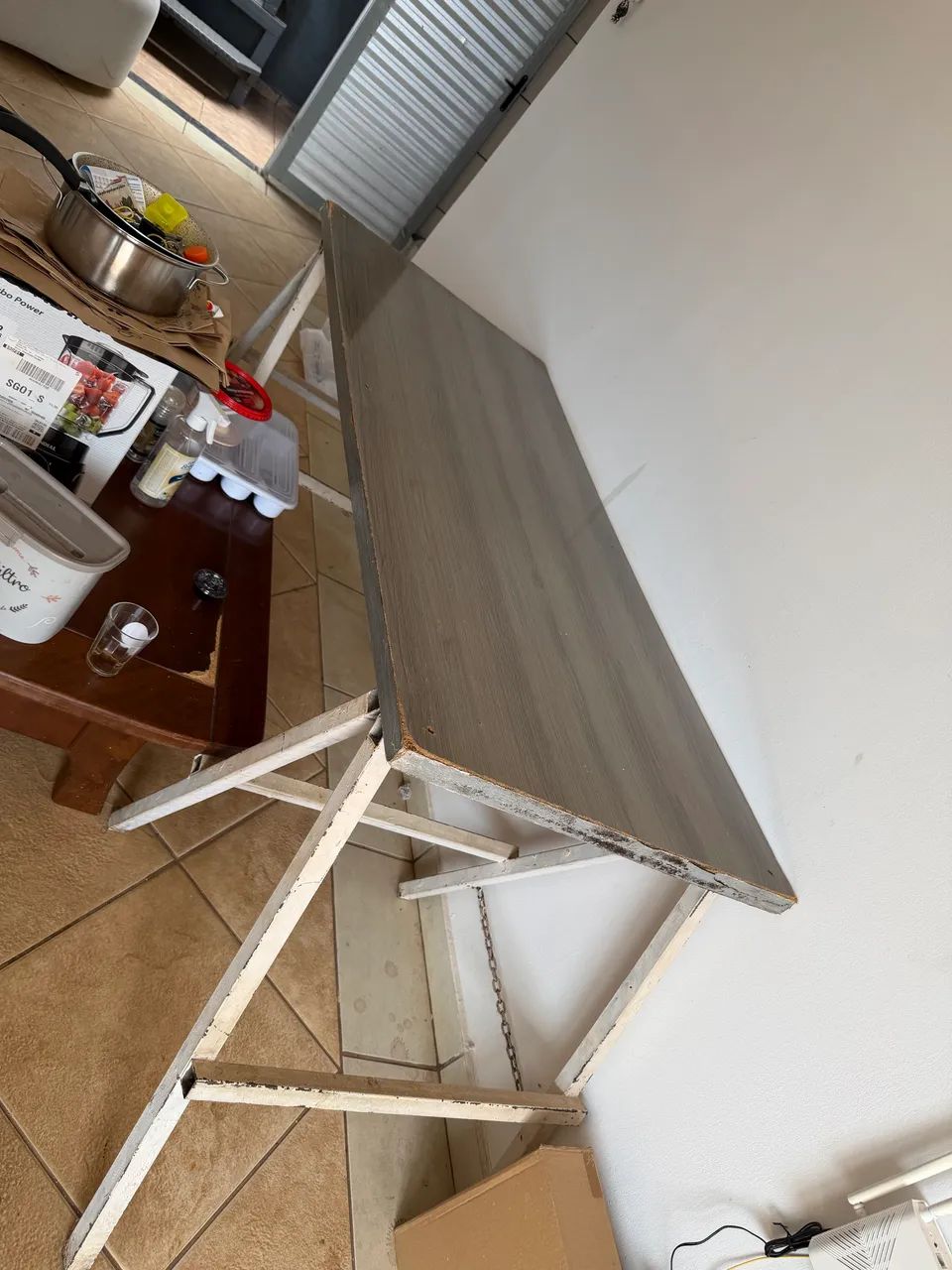 MESA COM PERNAS DOBRÁVEIS  - Foto 2