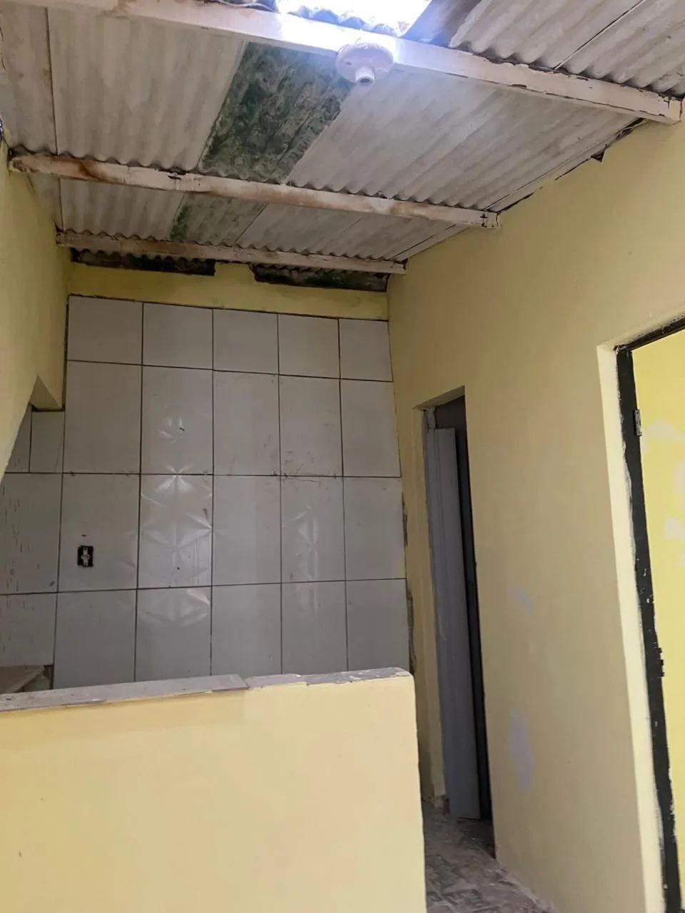 VENDE-SE CASA  - ACEITO PROPOSTAS  - Foto 2
