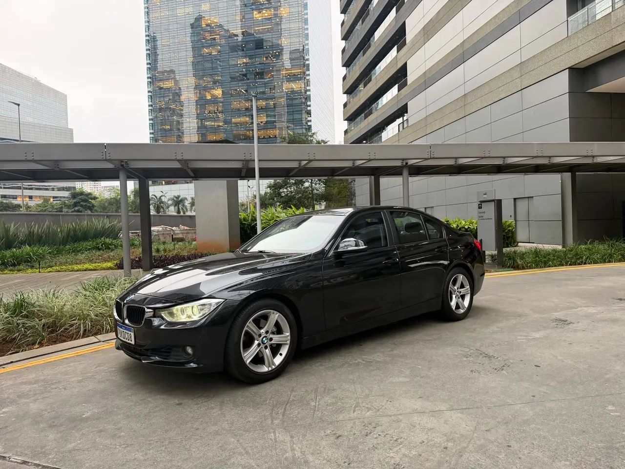 BMW 320I A Modern/sport TB 2.0/a.flex 16V 4P 2014 2014