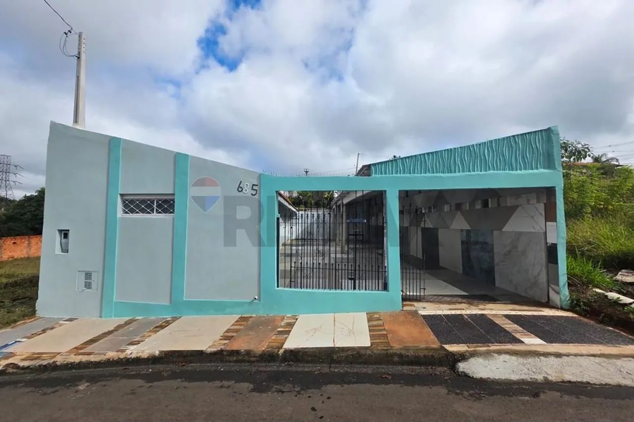 ALUGA-SE CASA EM RUBIÃO JUNIOR