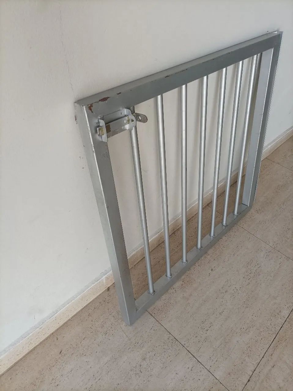 Grade de metal. Comprimento: 87cm. Altura: 80cm. - Foto 6