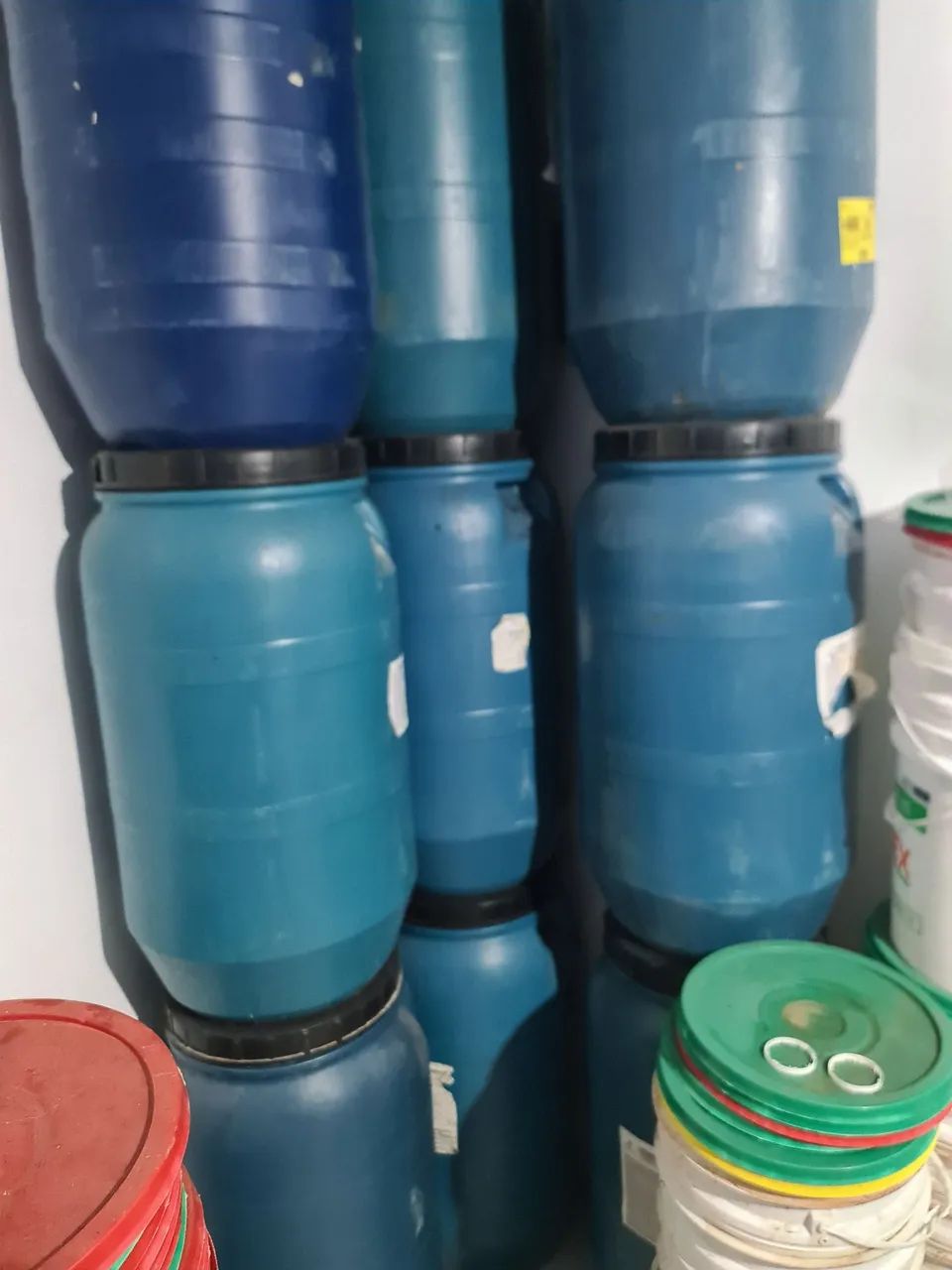 Vendo lote com 10 barricas 60 kg