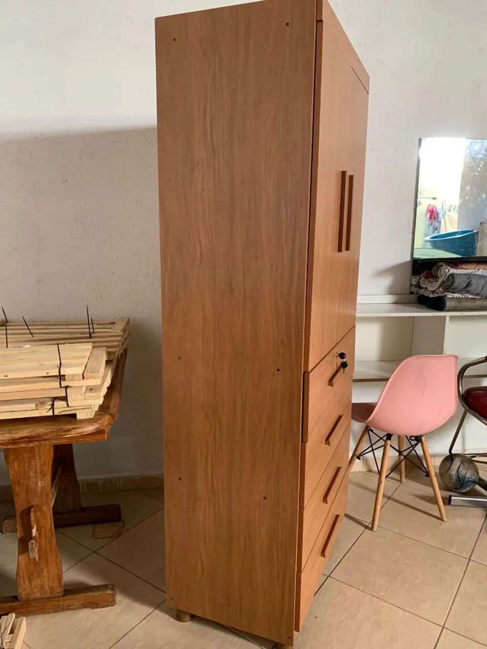 GUARDA ROUPA SEMI NOVO COM NOTA! - Foto 4