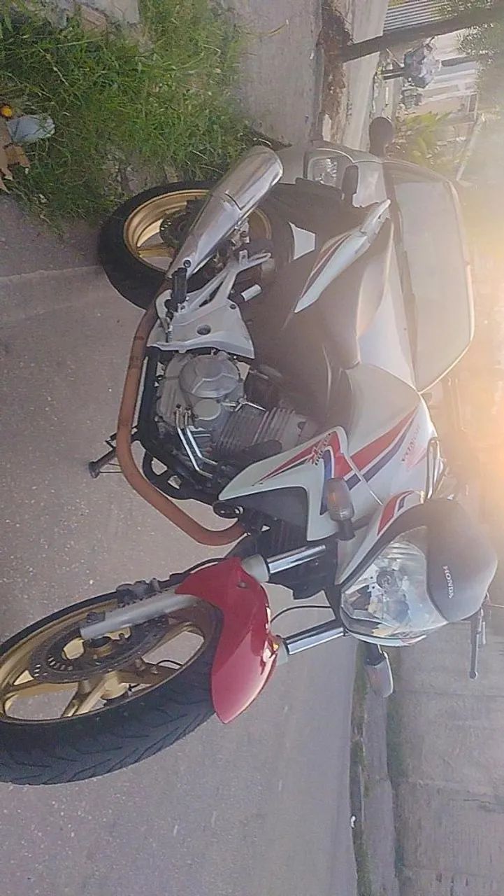 Cb 300 - Foto 2