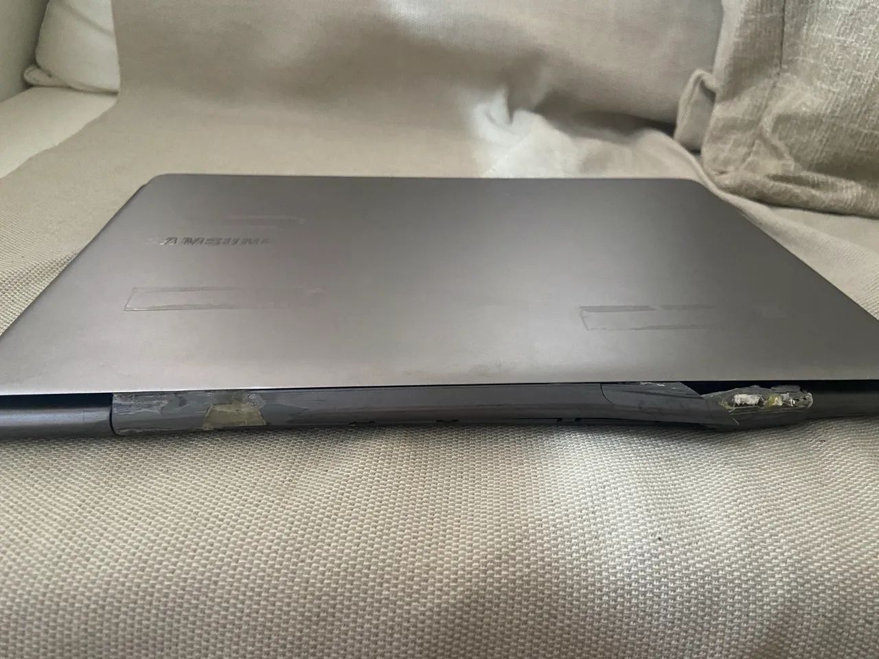Ultrabook para retirada de peças. Funcionando perfeitamente porém carcaça danificada. - Foto 4