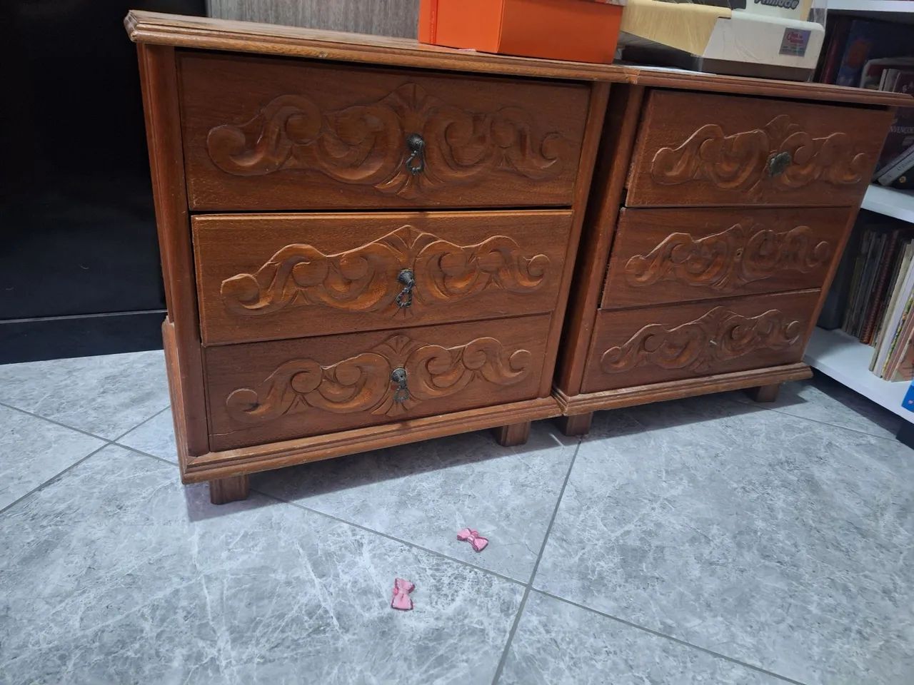 Mesa de cabeceira 466451150910279681