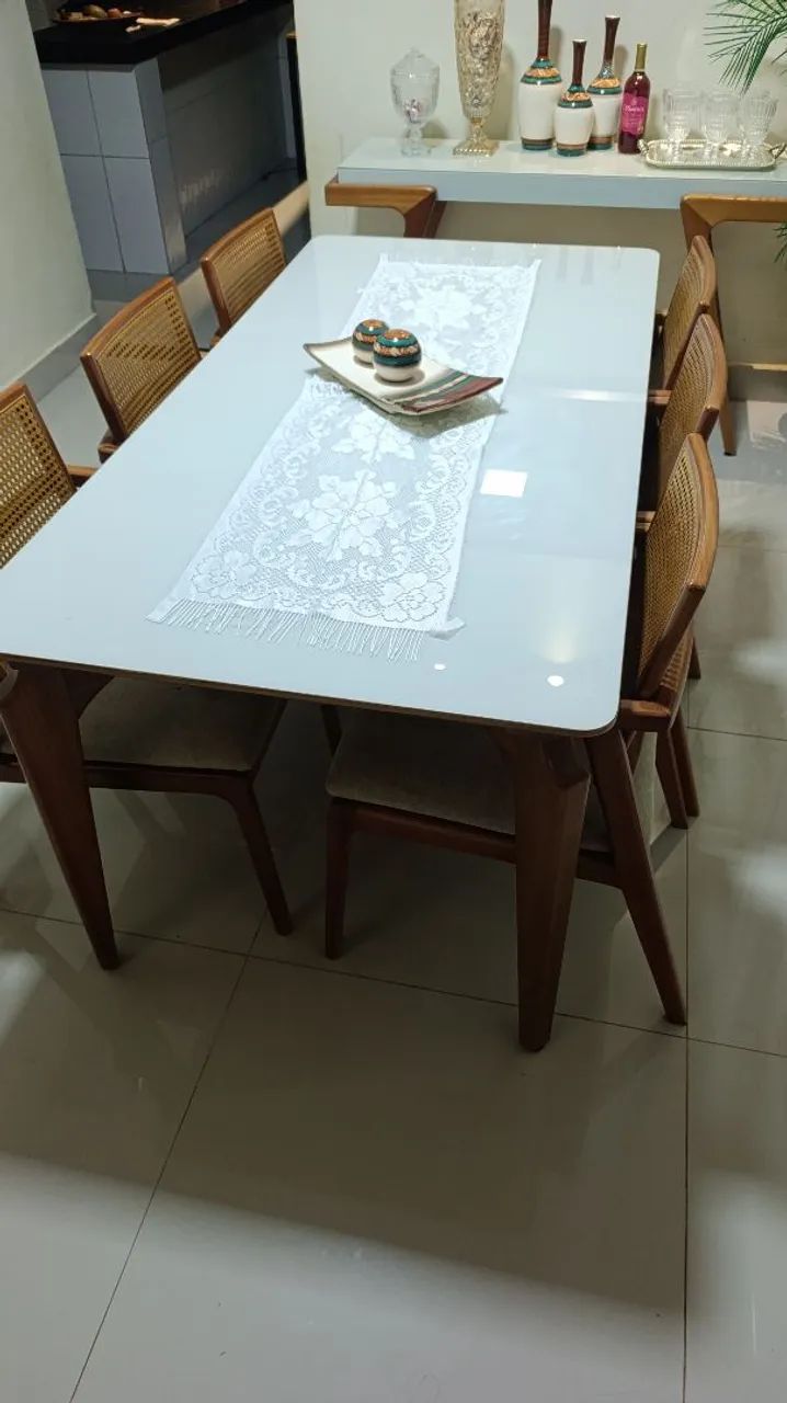 Vendo Mesa Com 6 Cadeiras De Madeira  - Foto 2