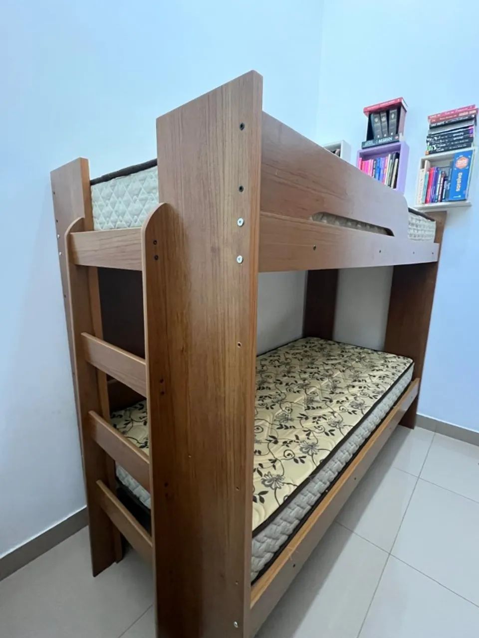 Beliche com colchões novos