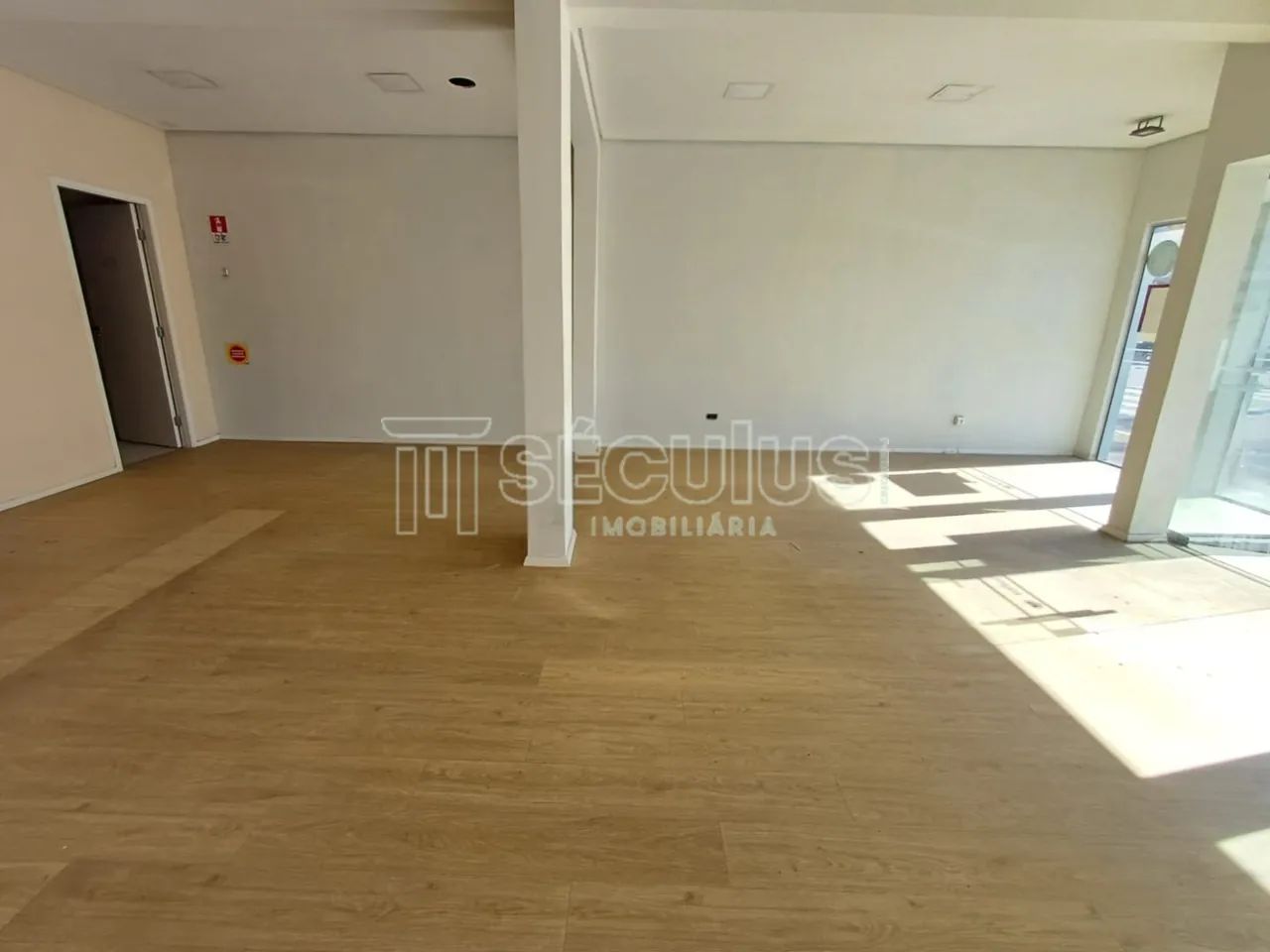 Sala Comercial para Locação  Barra do Rio Cerro - Foto 4