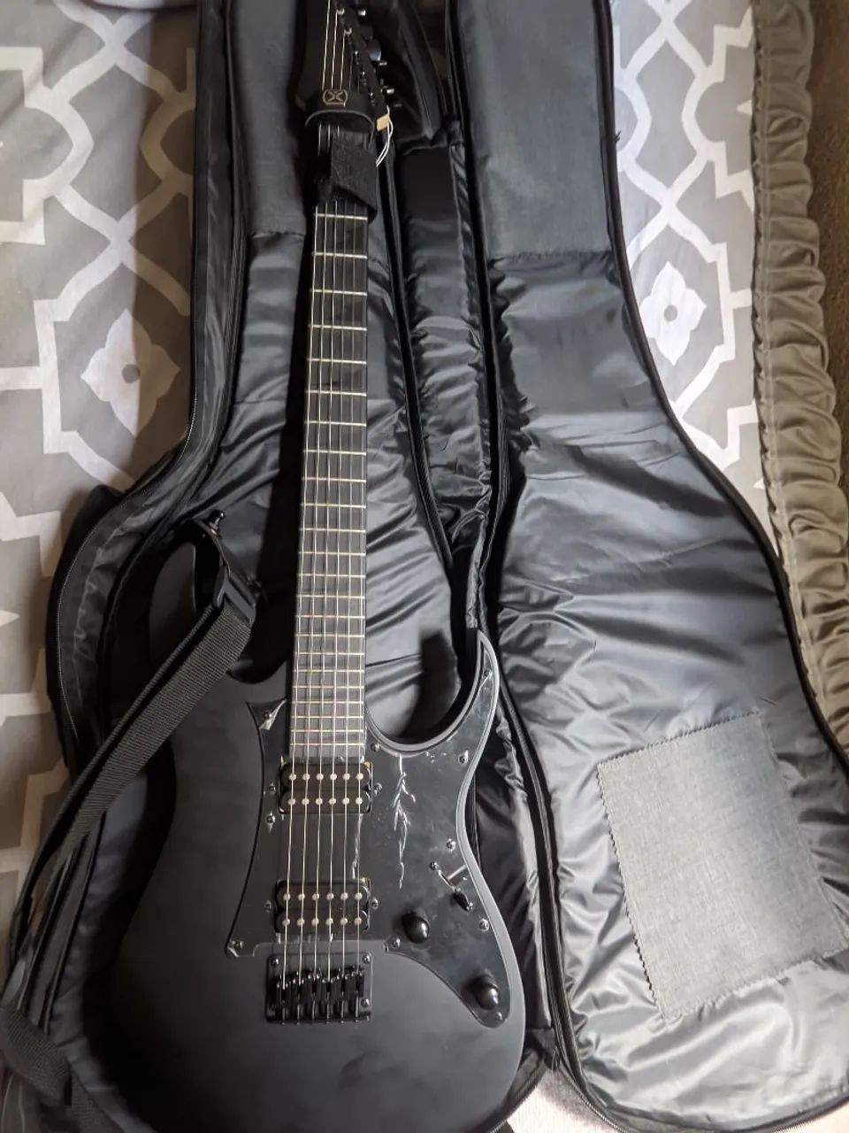 Guitarra GIO grg113ex nova com elixir e 2 cabos p10 