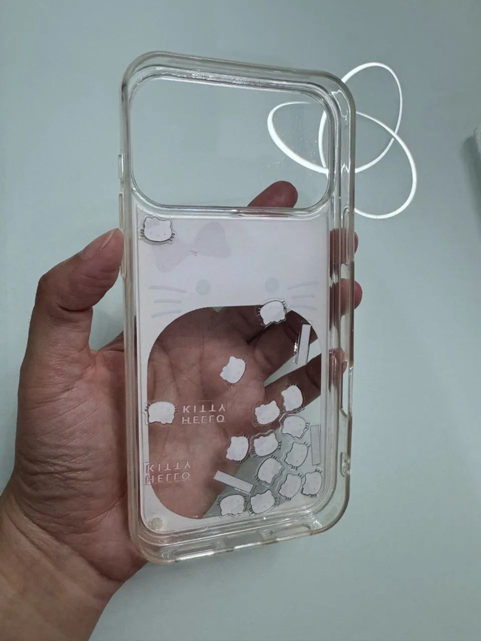 Capa Hello Kitty em movimento para IPhone 17 Pro Max - Foto 3