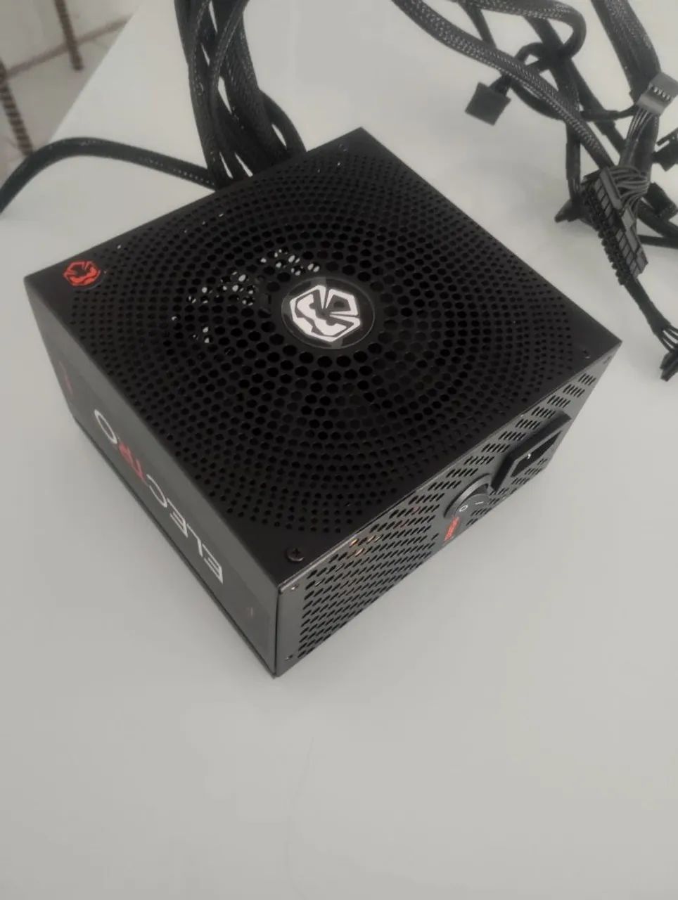 Fonte Electro V2 Black Vulcan 550W 80 Plus Bronze ? praticamente nova!