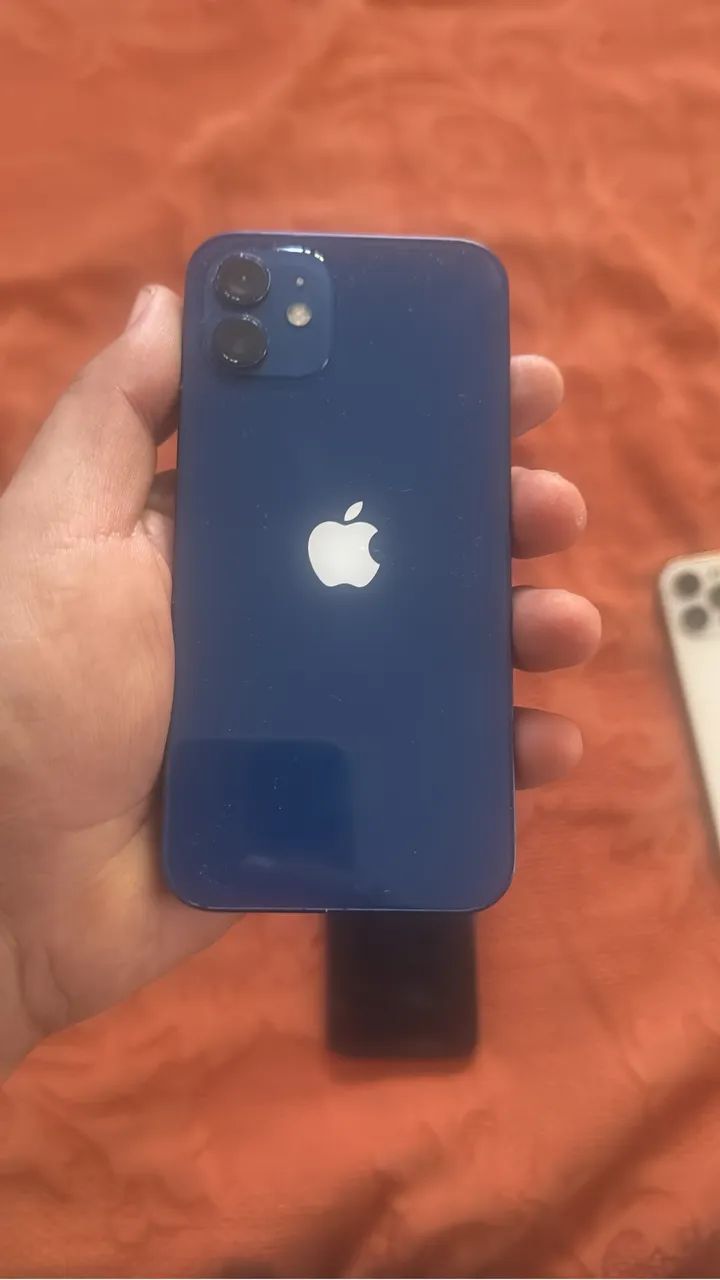 iPhone 12 com 128 GB 