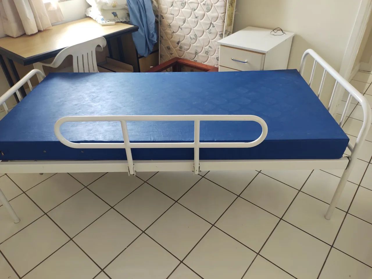 Cama hospitalar semi nova - Foto 3