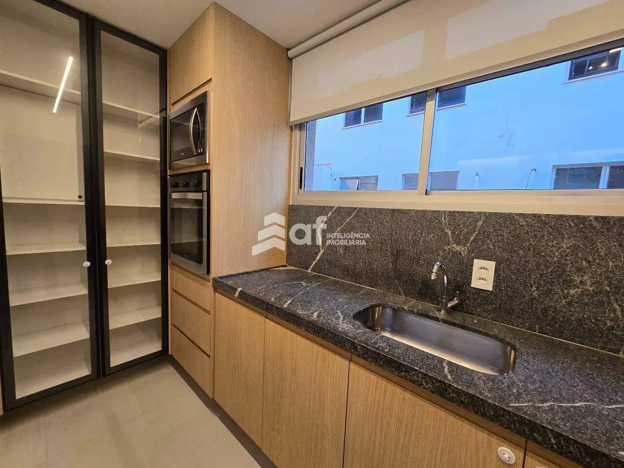 Apto 3 quartos, com armários, ar-condicionado, 2 vagas e elevador - Foto 5