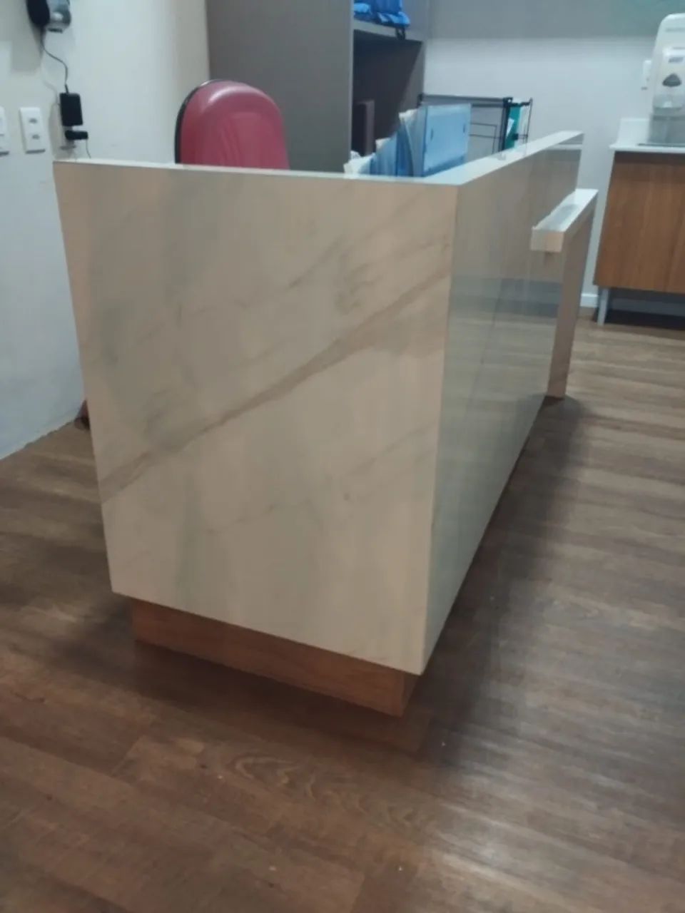 Mesa para recepção de Clínica elegante  - Foto 3