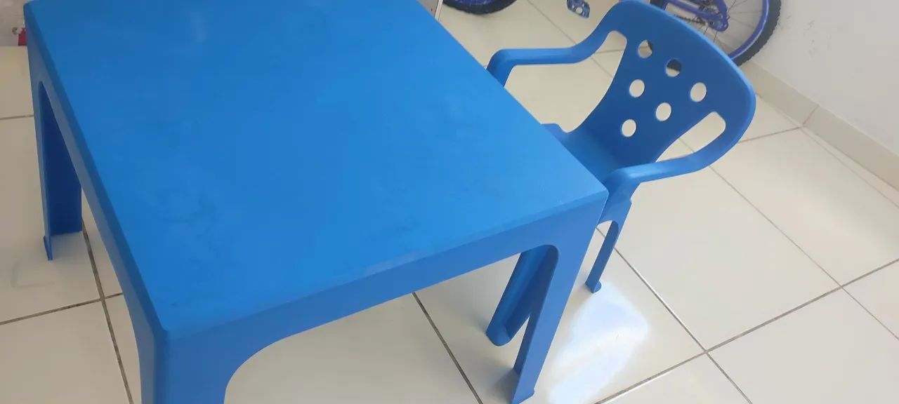 Mesa e Cadeira Infantil