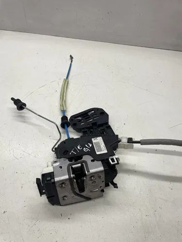 Fechadura Traseira Esquerda Mercedes Gla A2467220108