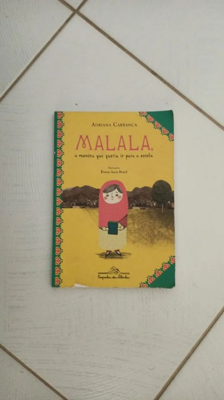 Vendo livros para público infanto-juvenil.